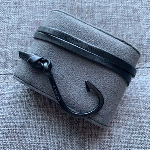 BLACK MIANSAI HOOK WRAP BRACELET.